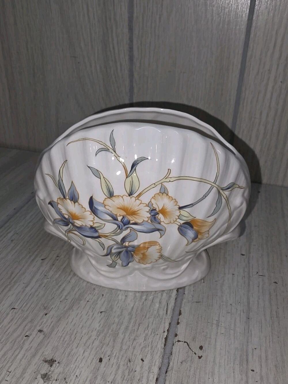Vtg John Aynsley Vase Just Orchids Shell Shaped Fine China Made In England